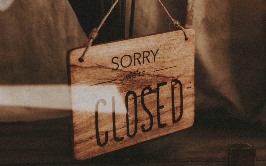 Come Chiudere una SRL in Crisi: 5 Segnali da Non Ignorare