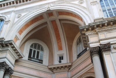 Donazione quote SRL tra familiari e passaggio generazionale